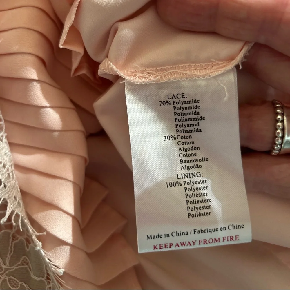 ❤️3/$15❤️ Esqualo lace and pleats skirt - Picture 7 of 8